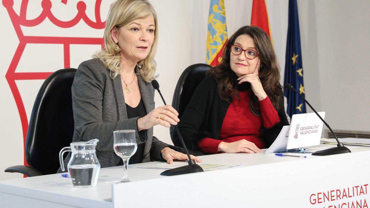 La consellera de Justicia, Gabriela Bravo, en una rueda de prensa junto a la vicepresidenta Mónica Oltra.