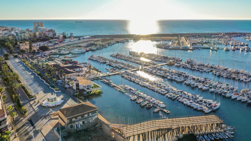 La última propuesta de reurbanización de la fachada marítima de Torrevieja cuesta 45 millones y descarta soterrar el tráfico