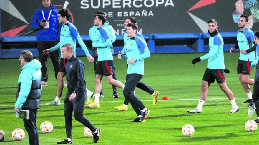 L’entrenament del Barça ahir a Riad. | J.C. CÁRDENAS/EFE