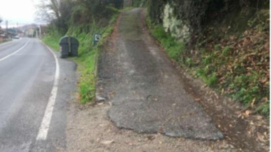 La conexión del vial con la carretera PO-313, muy deteriorada.