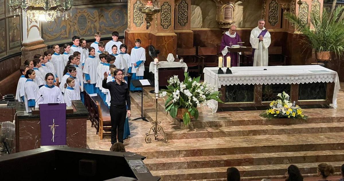 Campos despide al técnico sanitario Andreu R. con un emotivo funeral