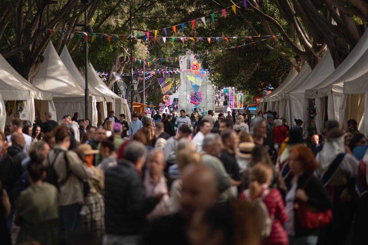 Inauguración de la exposición de flores y artesanía del Parque García Sanabria