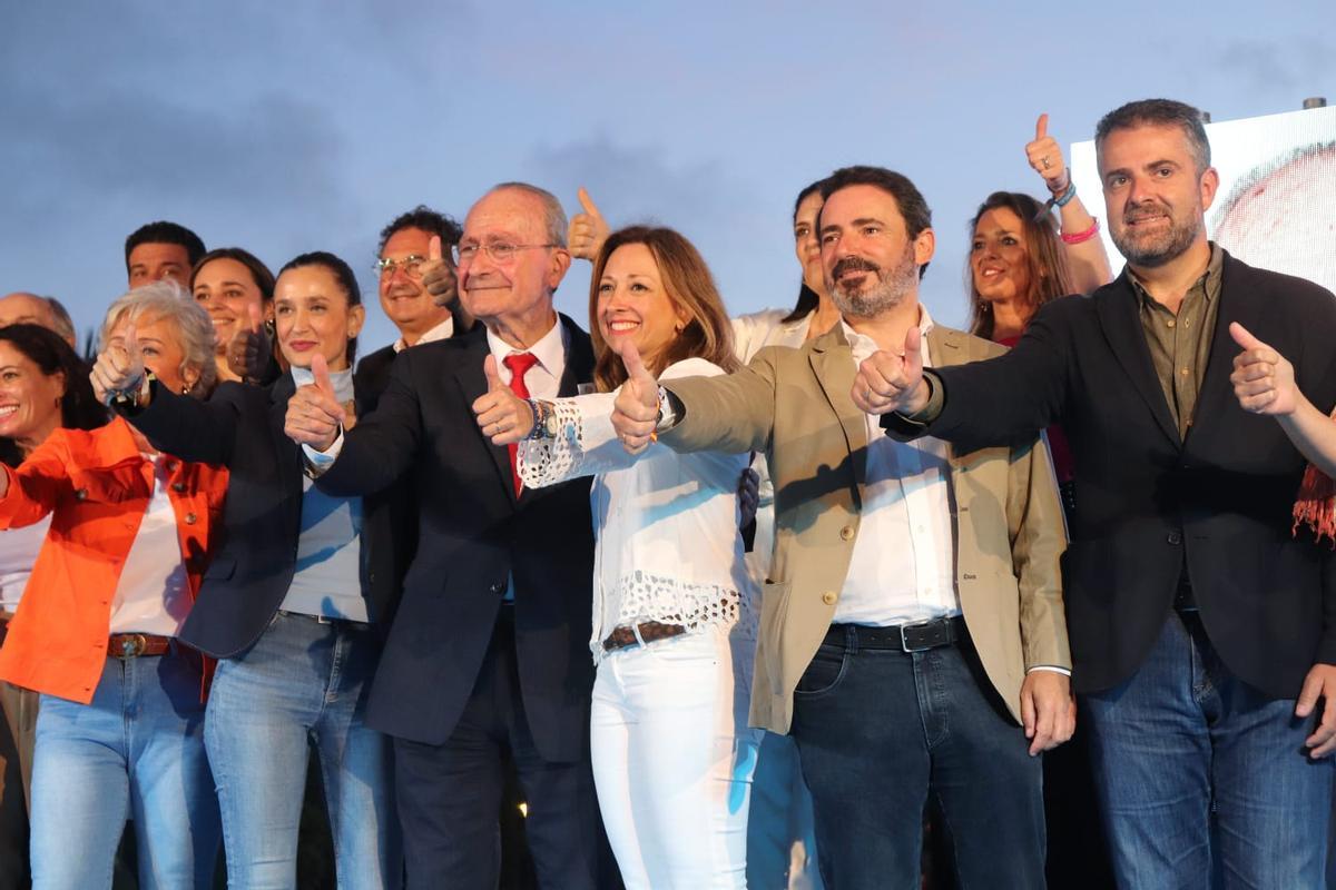 Inicio de campaña del PP con el alcalde de Málaga, Paco de la Torre, y la presidenta provincial, Patricia Navarro, al frente.