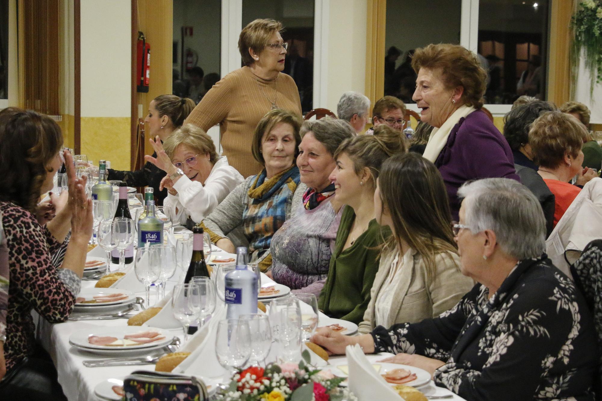 En imágenes: La vocalía de la mujer de la zona rural de Gijón celebra su cena anual