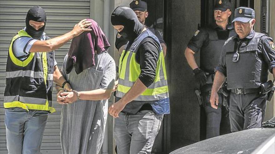 El Estado Islámico a una española: «Vas a una reunión y empiezas a matar a saco»