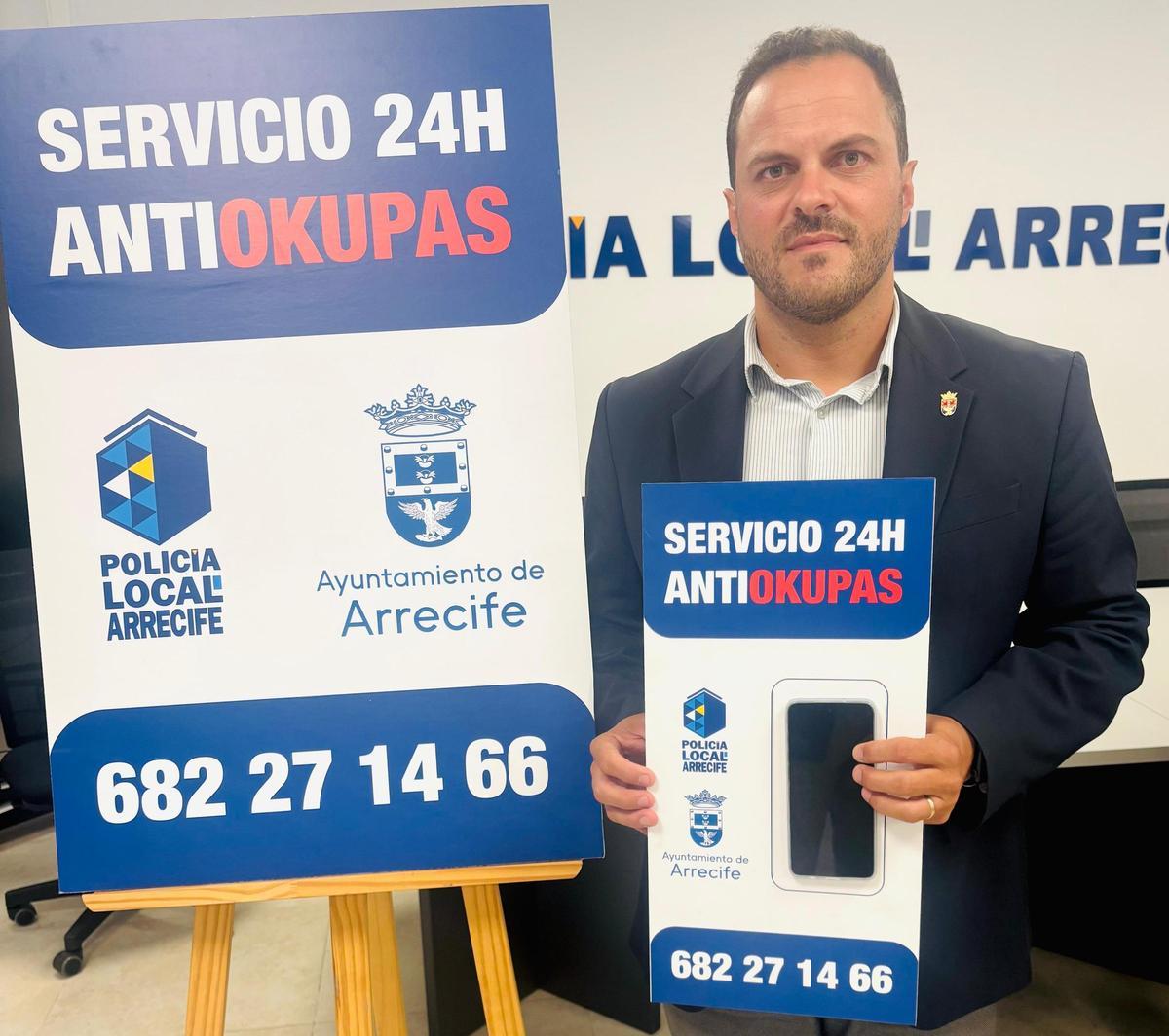 El alcalde de Arrecife, Yonathan de León, informa del nuevo servicio antiokupación de la Policía Local