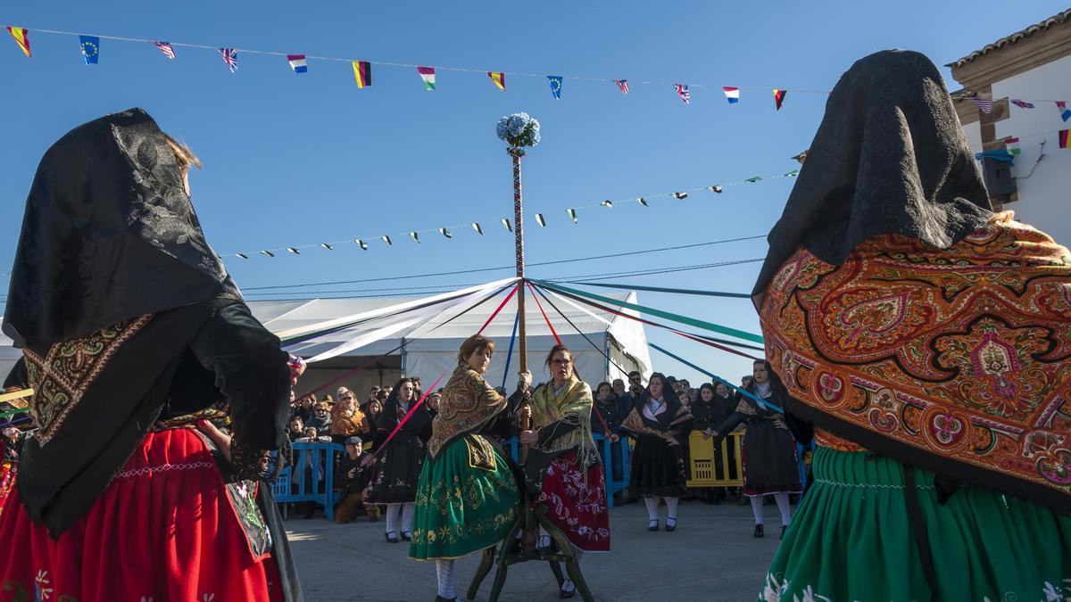 Baile del torcido del cordón.