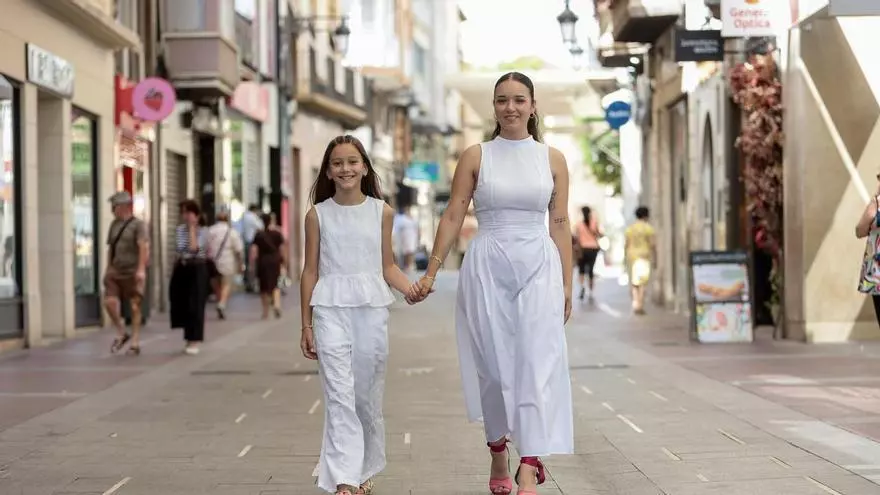 Aroa Durá y Laura Rodrigo, Reina Infantil y Reina Mayor de las Fiestas de Elche