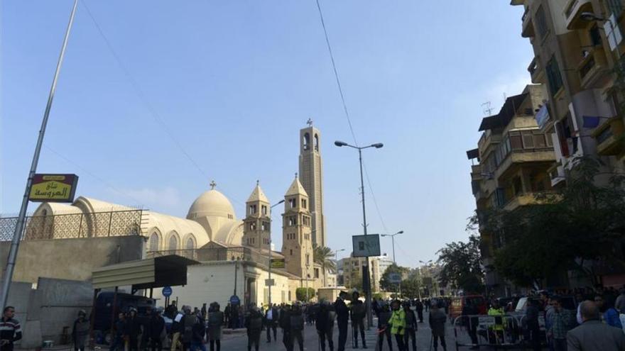 20 muertos en un atentado contra el complejo catedralicio copto de El Cairo