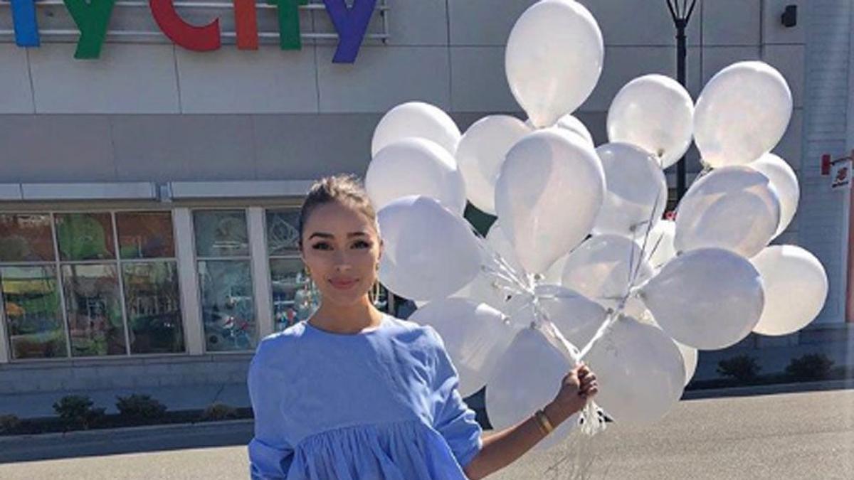 Olivia Culpo apuesta por un mini vestido de Zara para irse de 'baby shower'