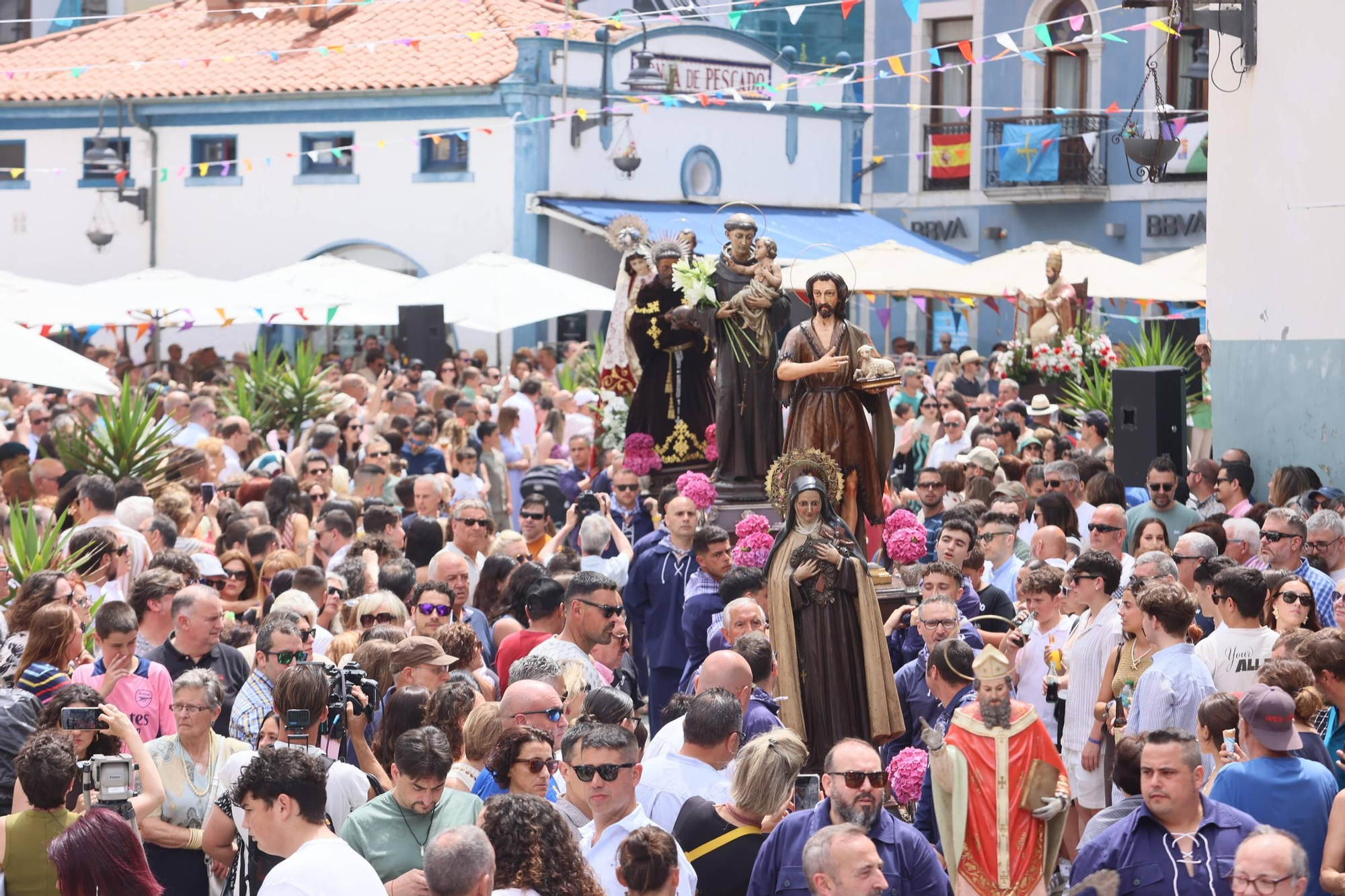 EN IMÁGENES: así fue el día de L'Amuravela en Cudillero
