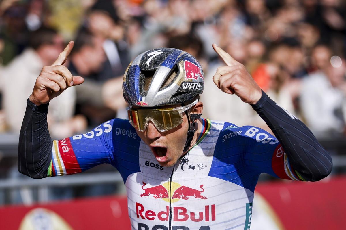 Remco Evenepoel celebra su triunfo en la 60 edición de la Amstel Gold Race