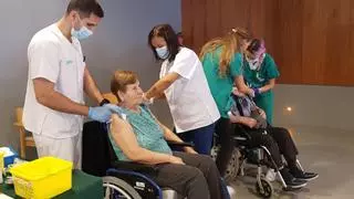 Abierta la autocita para la vacunación de covid y gripe para mayores de 65 años en Aragón