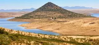 La rotonda más grande de Europa mide 1,3 kilómetros y está en un pueblo perdido de Extremadura