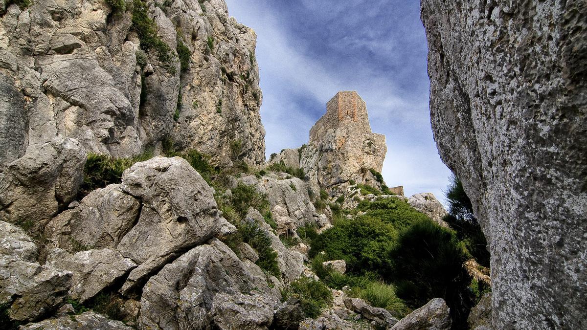 El temporal en Mallorca obliga a cerrar la carretera de la Serra de Tramuntana entre los kilómetros 20 y 45