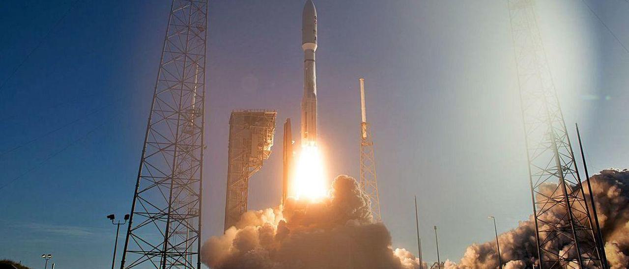 El lanzamiento del cohete &quot;Atlas V&quot;, que transporta el rover &quot;Perseverance&quot;.