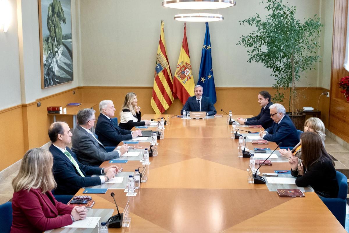 El presidente de Aragón ha informado al Consejo de Gobierno antes de disolver las Cortes y convocar las elecciones.