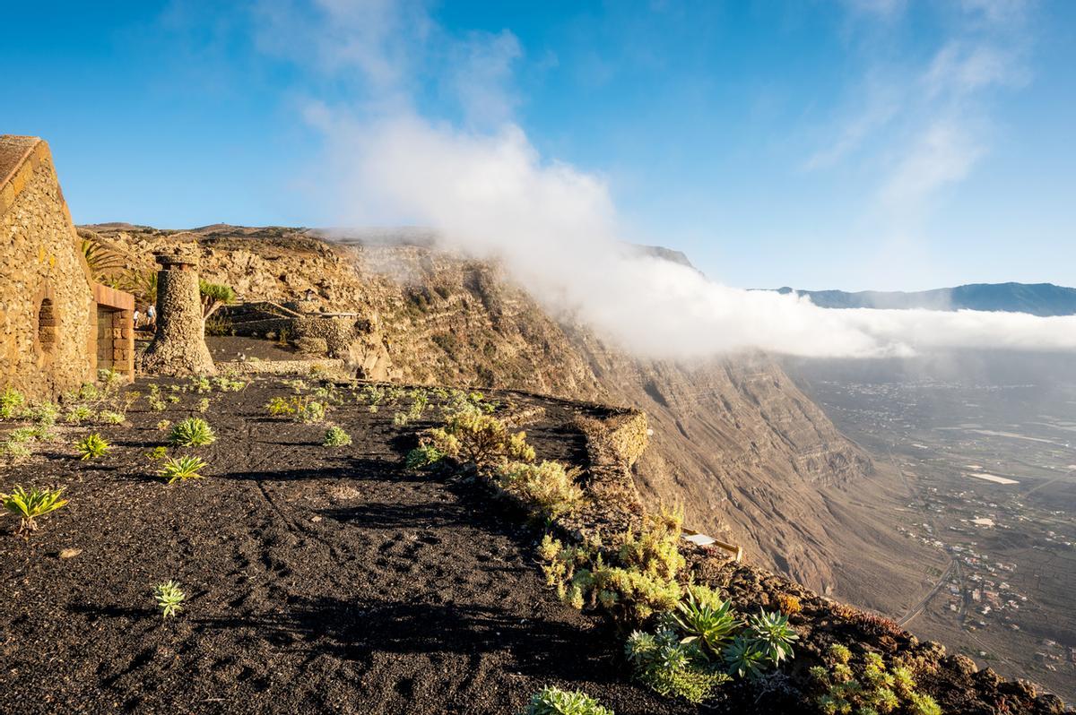 El Hierro es una de las islas con más contrastes de las Canarias.