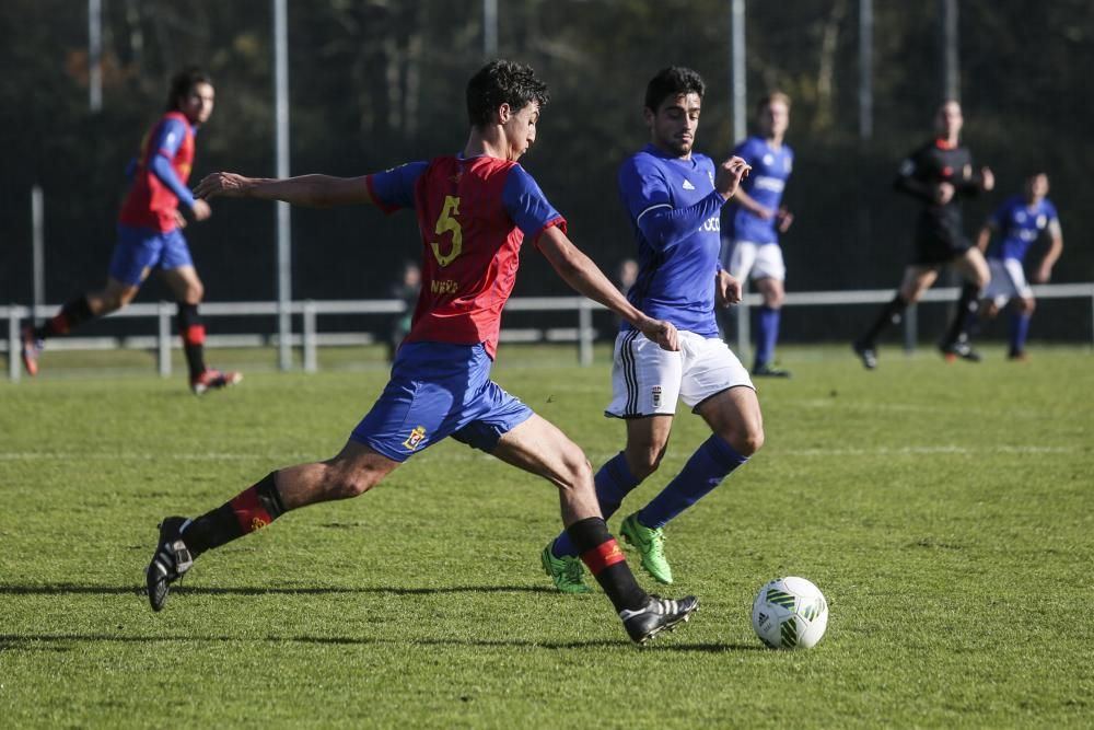 El partido entre el Oviedo B y el Condal, en imágenes