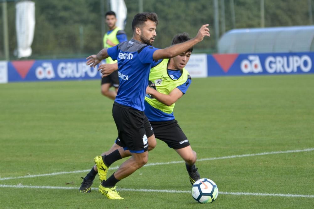 El Dépor entrena tras la derrota en Cornellá