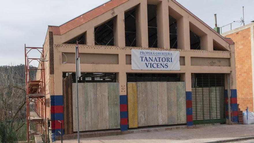 La Funerària Vicens obre un tanatori al centre de la Jonquera