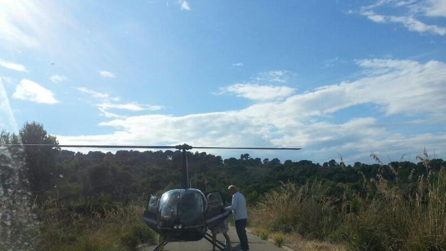 2016: Matthias Kühn besucht mit einem Helikopter das Grundstück Sa Muleta.