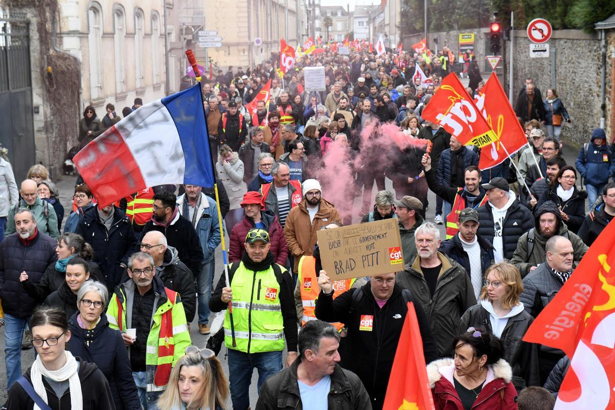 Emmanuel Macron i ‘les enfants de la patrie’