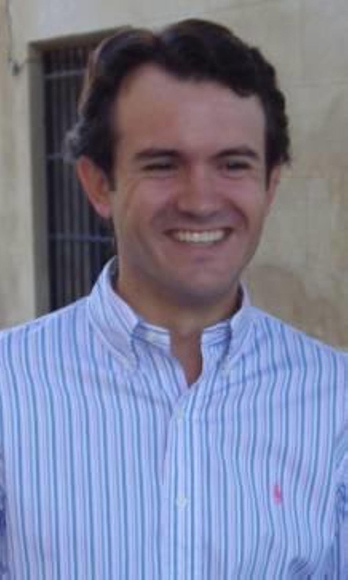 Vicente Cases niega a la Policía haber ejercido como abogado y pide una rectificación al Colegio