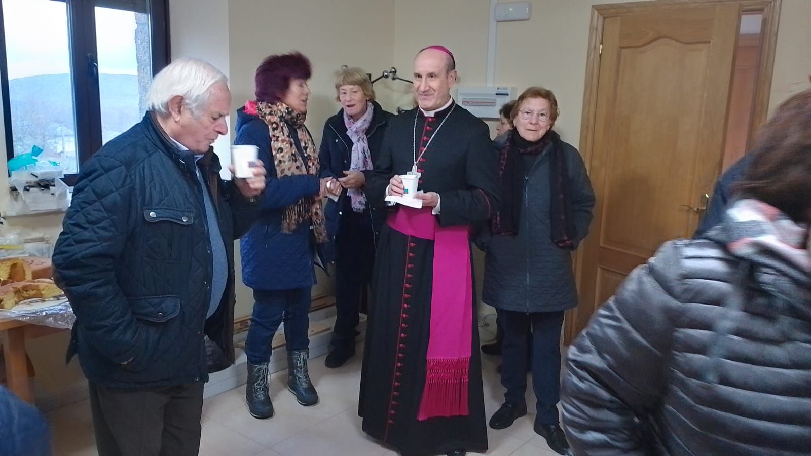 GALERÍA: EL obispo prosigue su visita por tierras sanabresas