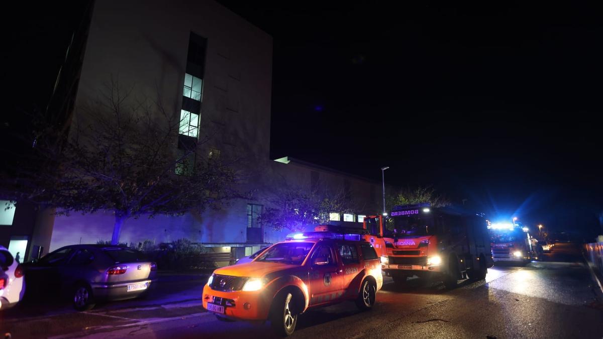 Un incendi a l’Hospital de Llíria obliga a evacuar 38 persones