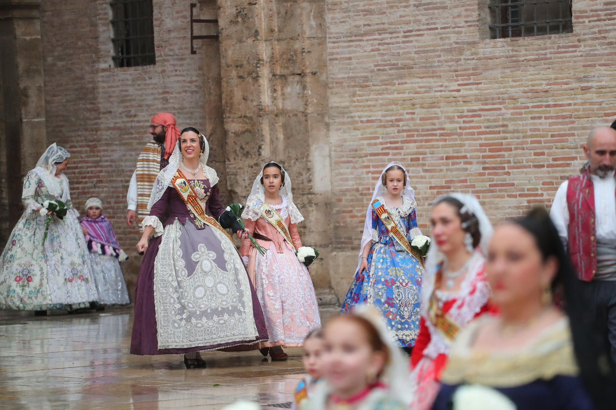 Búscate en el primer día de ofrenda por la calle de la Paz (entre las 17:00 a las 18:00 horas)