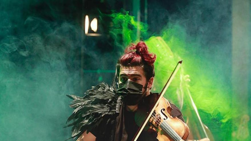 El violinista rebelde que dejó la ópera por Extremoduro