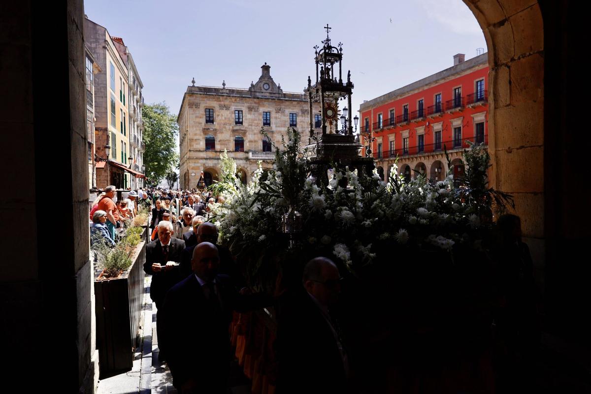 En imágenes: Gijón se anima con el Corpus Christi en plena fiebre por León XIV En imágenes: Gijón se anima con el Corpus Christi en plena fiebre por León XIV