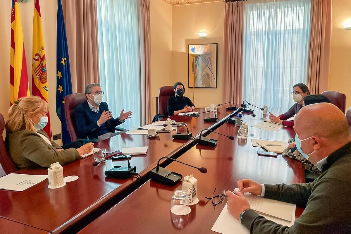 El conseller Arcadi España ha encabezado este martes la reunión en la Casa dels Caragols de Castelló para abordar el proyecto.