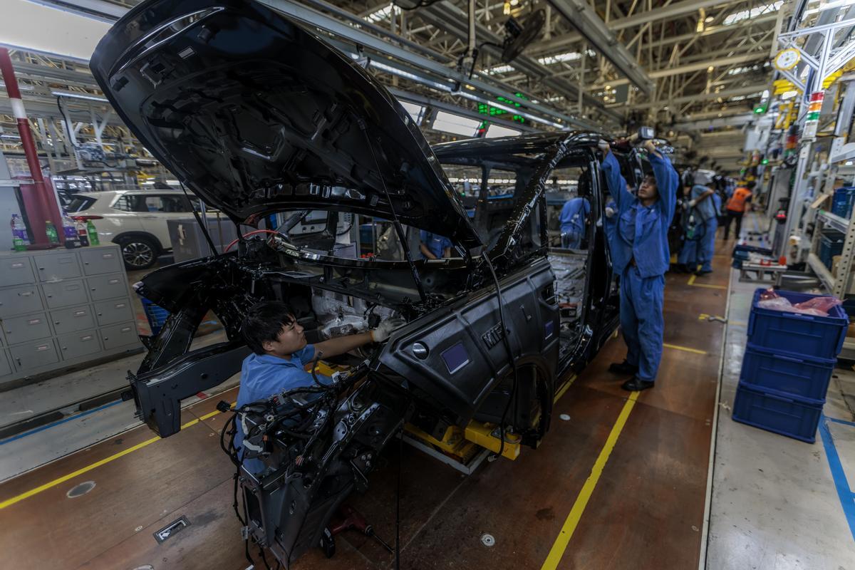SAIC MAXUS car manufacturing in China