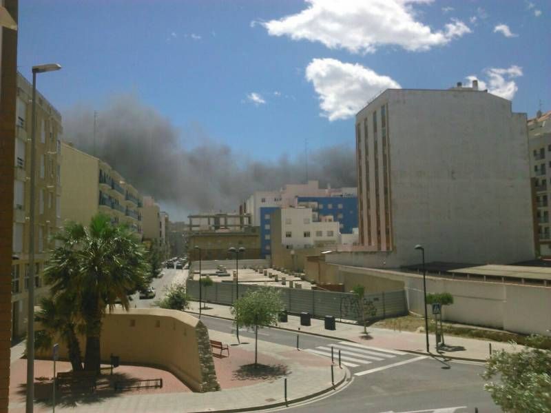 GALERÍA DE FOTOS - Incendio viviendas Vinaròs