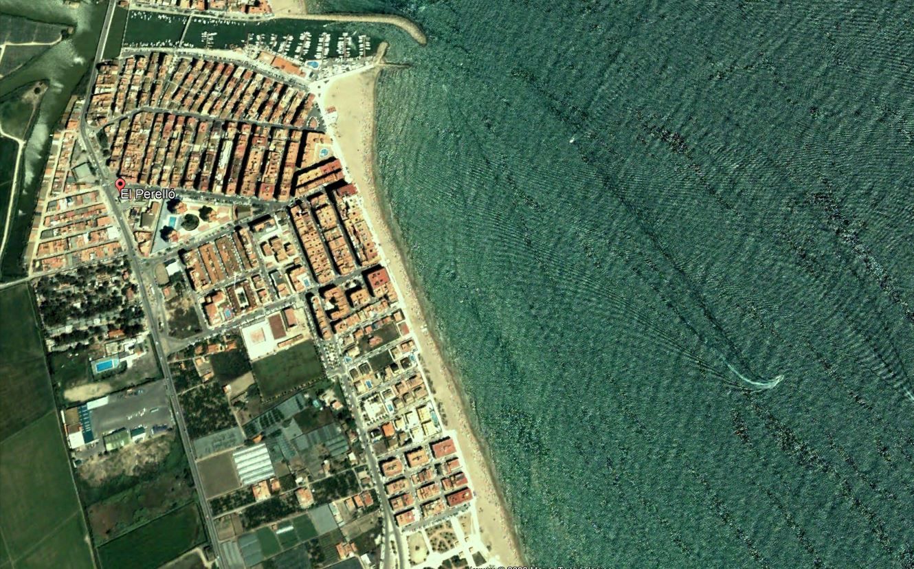 Playa del Perelló en septiembre 2004.JPG