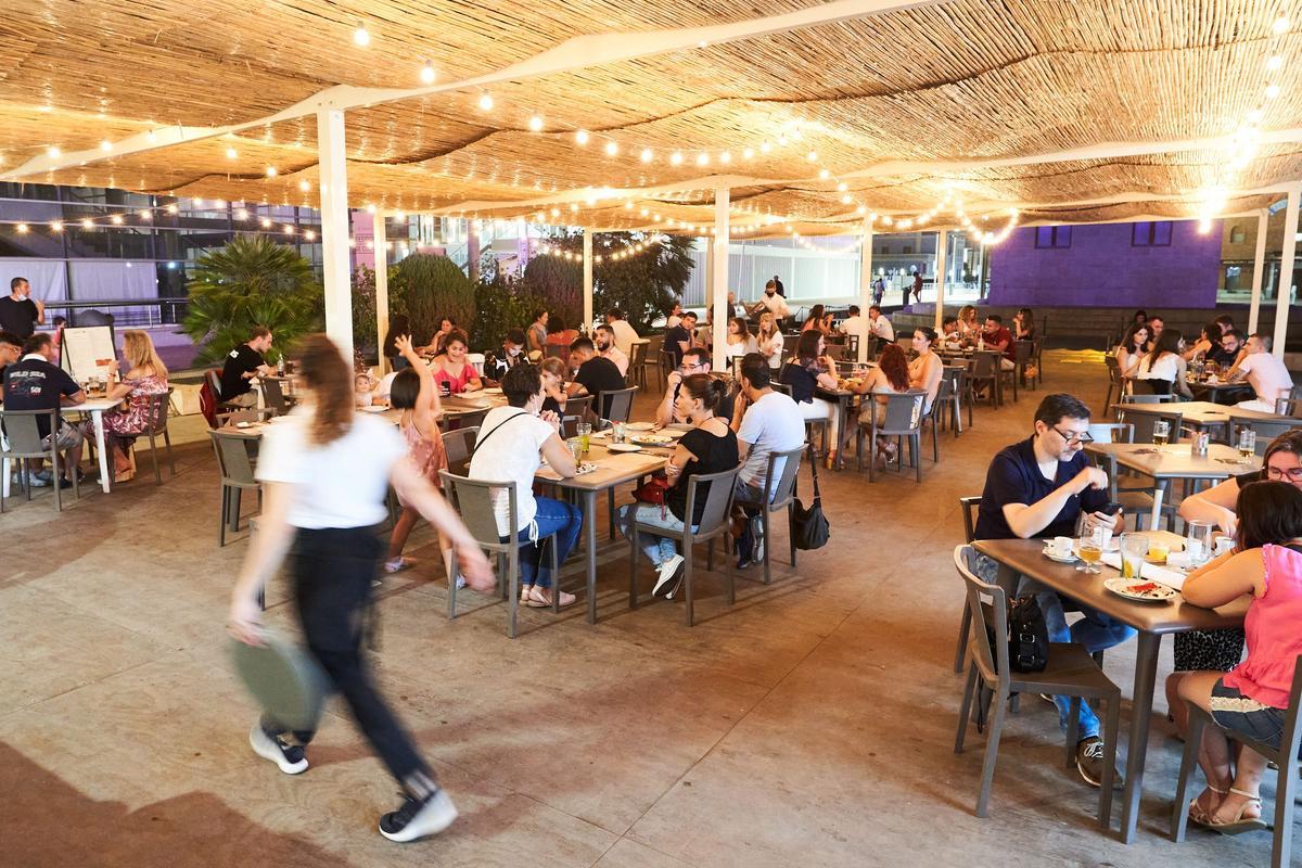 Ambos locales combinan a la perfección para disfrutar de buena gastronomía y los mejores cócteles.