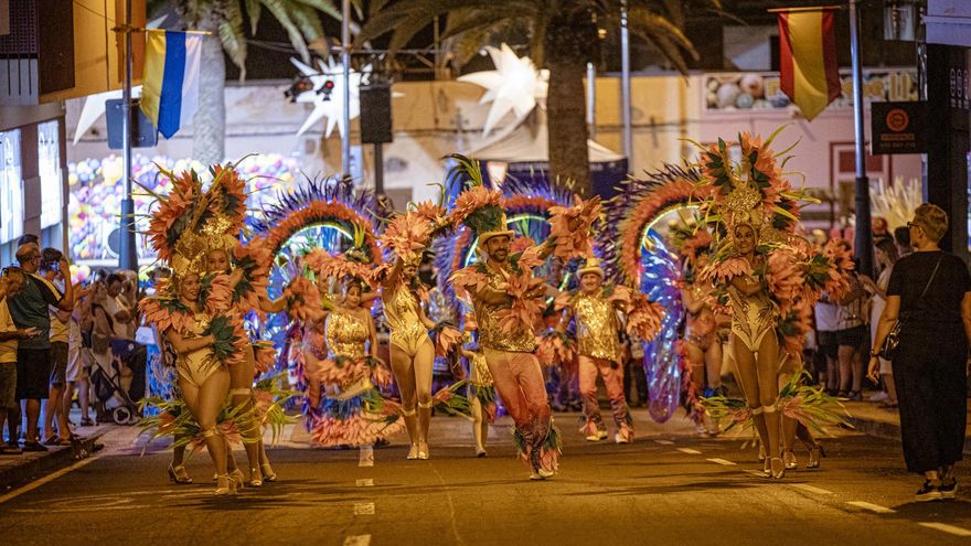 Adeje lives its patron saint festivities animating the streets to the sound of music