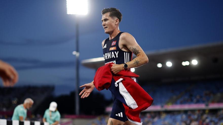 Ingebrigtsen se encumbra aún más y España acaba quinta en el 4x400 mixto