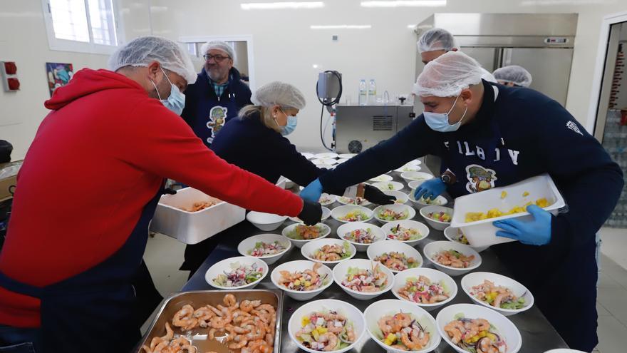 Los Cocinillas CCF: en los fogones por una Nochebuena solidaria