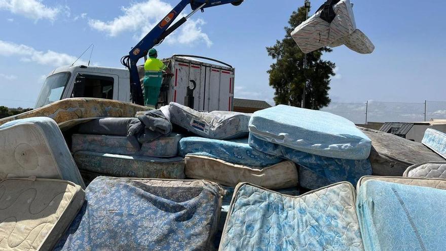 La planta de Elche recicla más de 20.000 colchones en un año