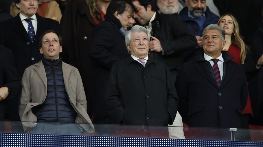 El Barça recibe la denuncia del Atlético por el 'caso Julián Álvarez'