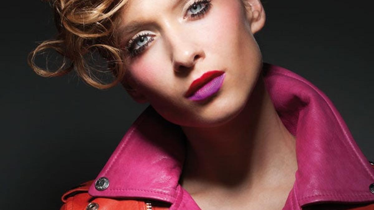 Labios rosas para un look punk