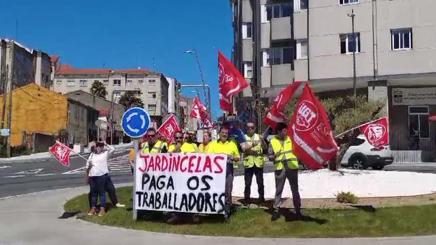 Personal de limpieza vial y de edificios se manifiesta por impagos de Jardincelas