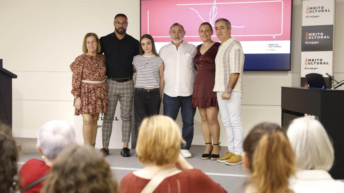 Protagonistas del recital en la sala Ámbito Cultural de El Corte Inglés de Santiago.