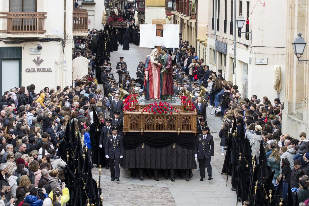 Procesión del Santo Entierro