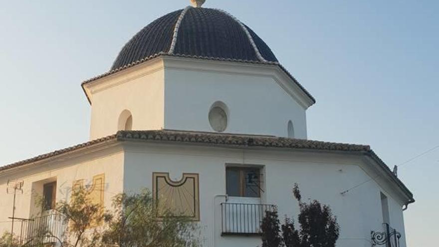 La ermita, de planta heptagonal, tras su restauración.