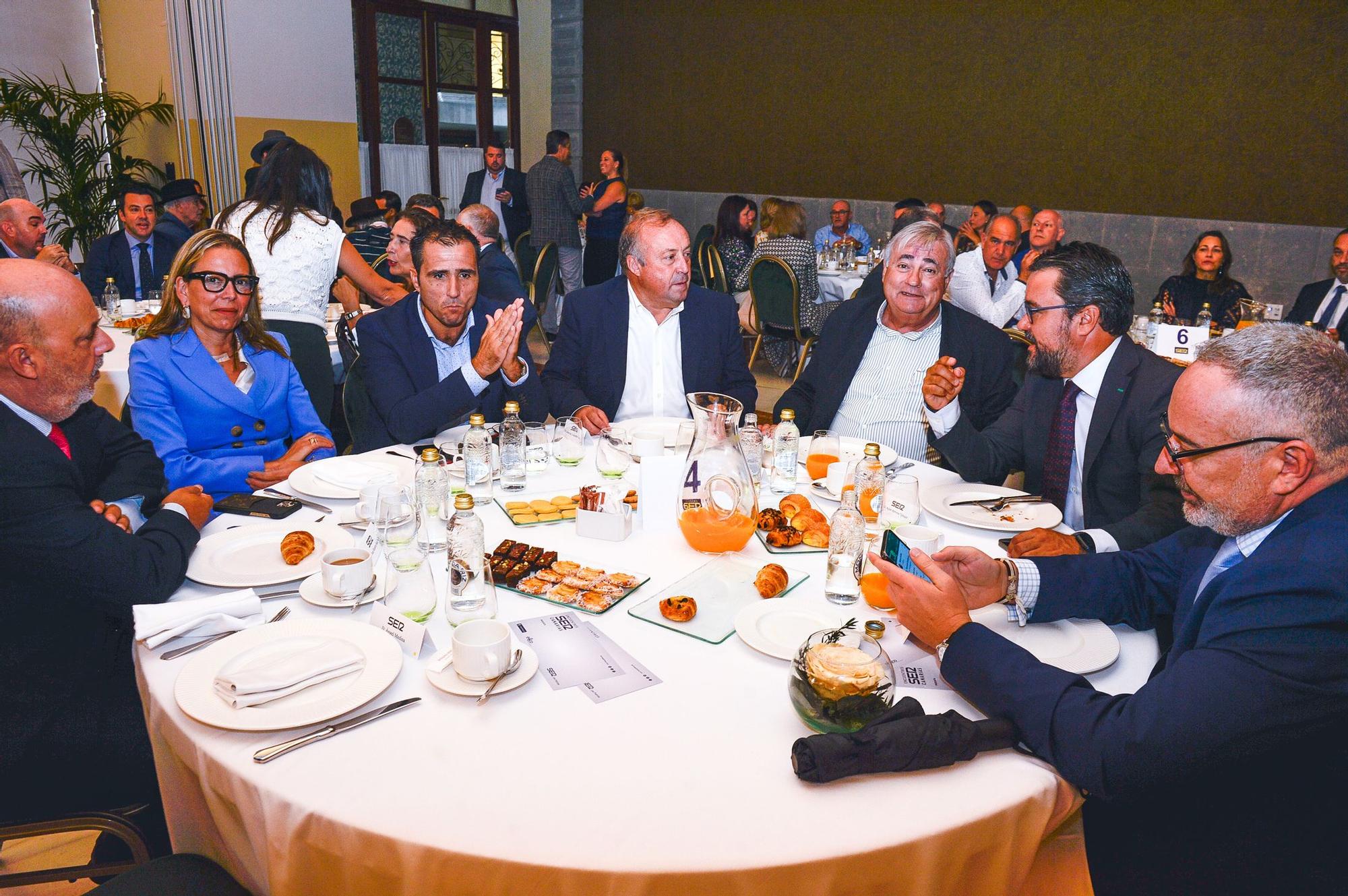 Cuca Gamarra en el Foro de Cadena Ser Canarias