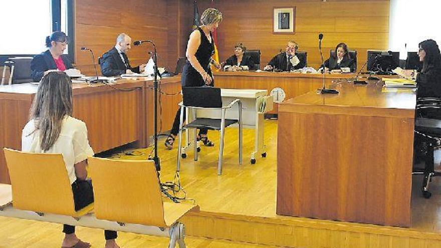 Una jefa de cajeras de la Vall achaca a un fallo informático un ‘pufo’ de 162.000 €